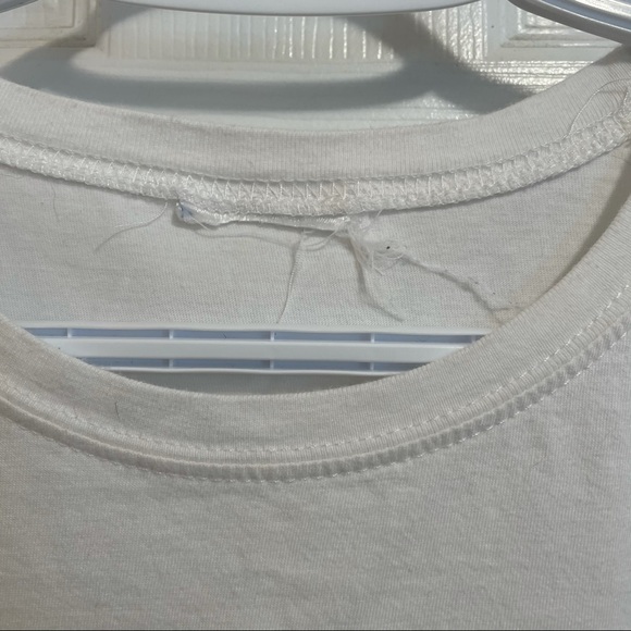 White medium to large adidas t-shirt - Picture 6 of 8